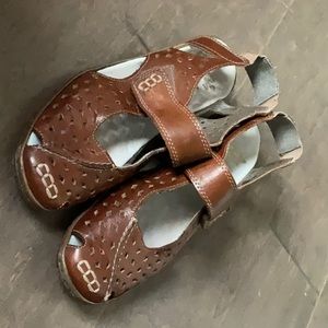 Reiker Antistress Used Like New size 38 Brown